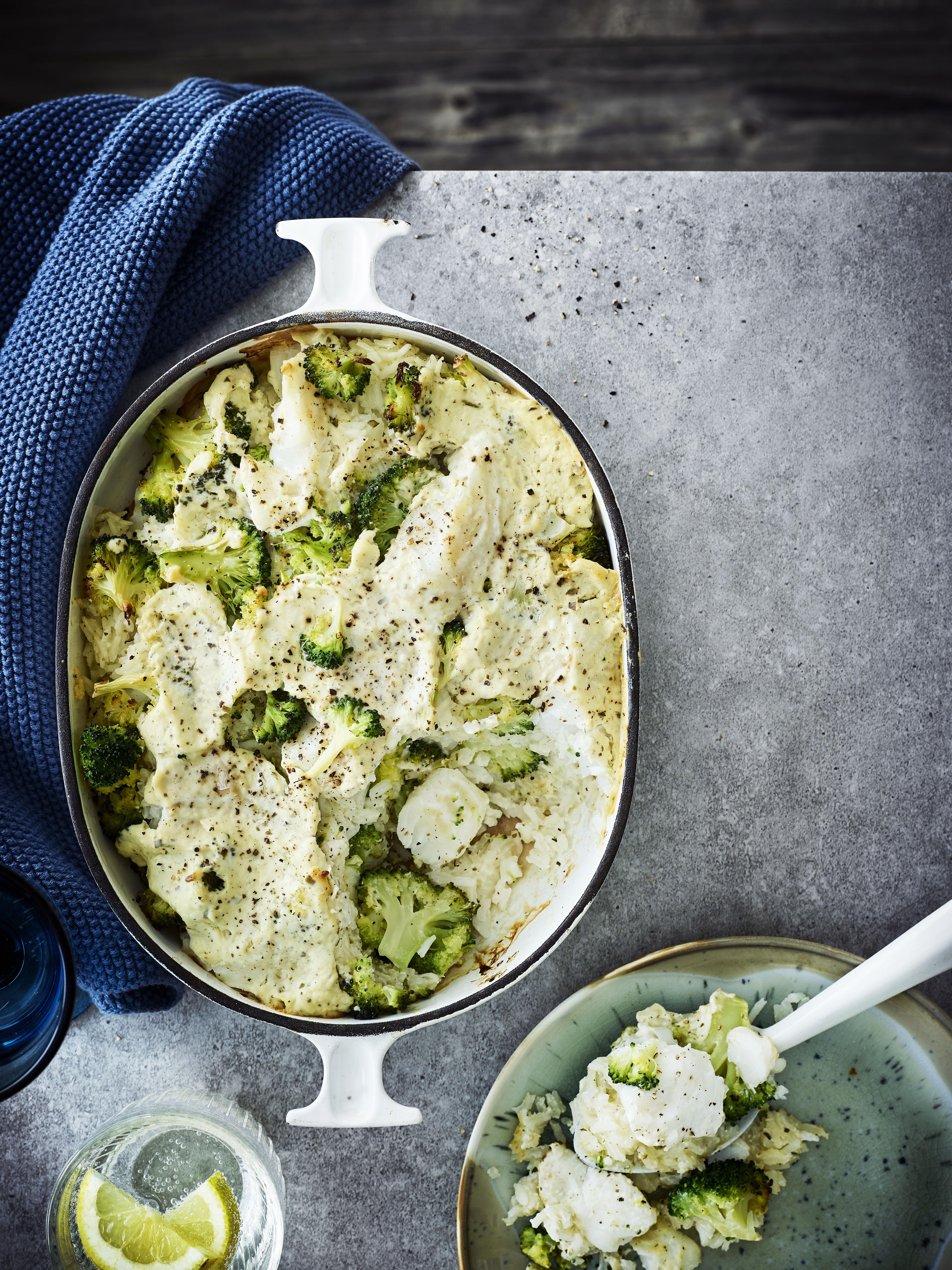 Ovenschotel met kabeljauw, rijst en broccoli